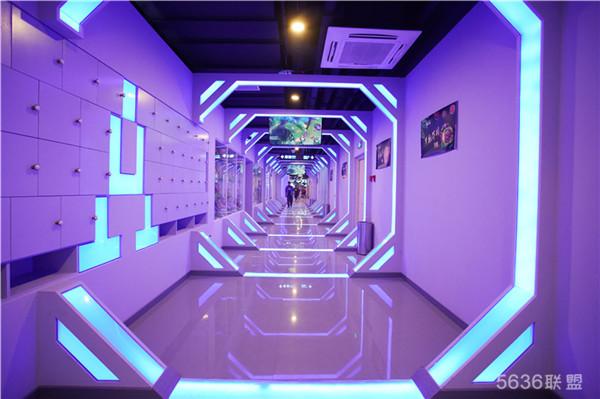 充满科幻世界 迪摩2.0两年换新全国网咖体验会走进郑州爱慕网咖