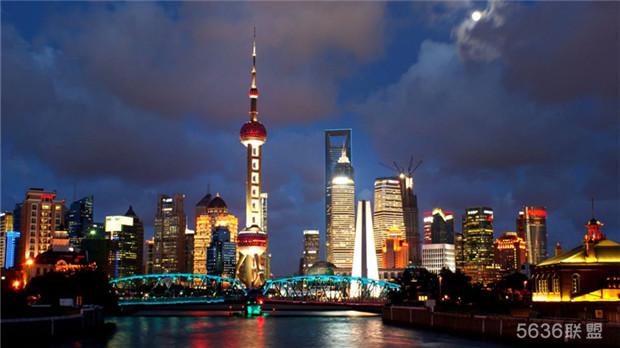 上海徽盟网咖丨迪摩2.0两年换新全国网咖体验走进中国电竞中心