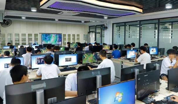 广州这个电子竞技实训中心堪比网咖！